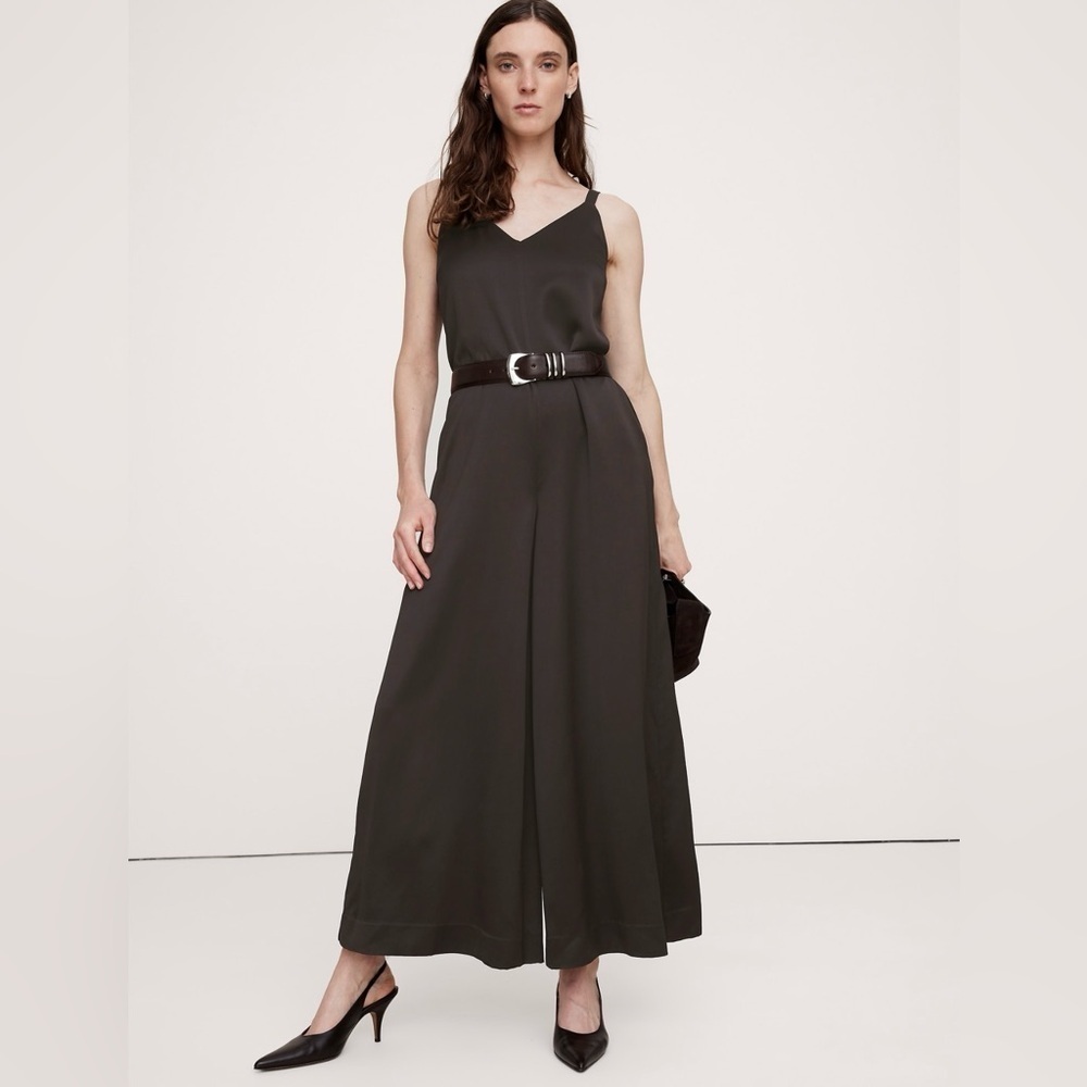 NEW! Banana Republic ITALIAN SATIN WIDE-LEG JUMPSUIT 🗺️4️⃣